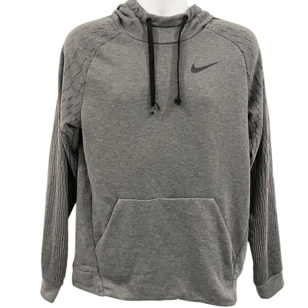 Nike dry fit gray long sleeve athletic pull over hoodie size medium